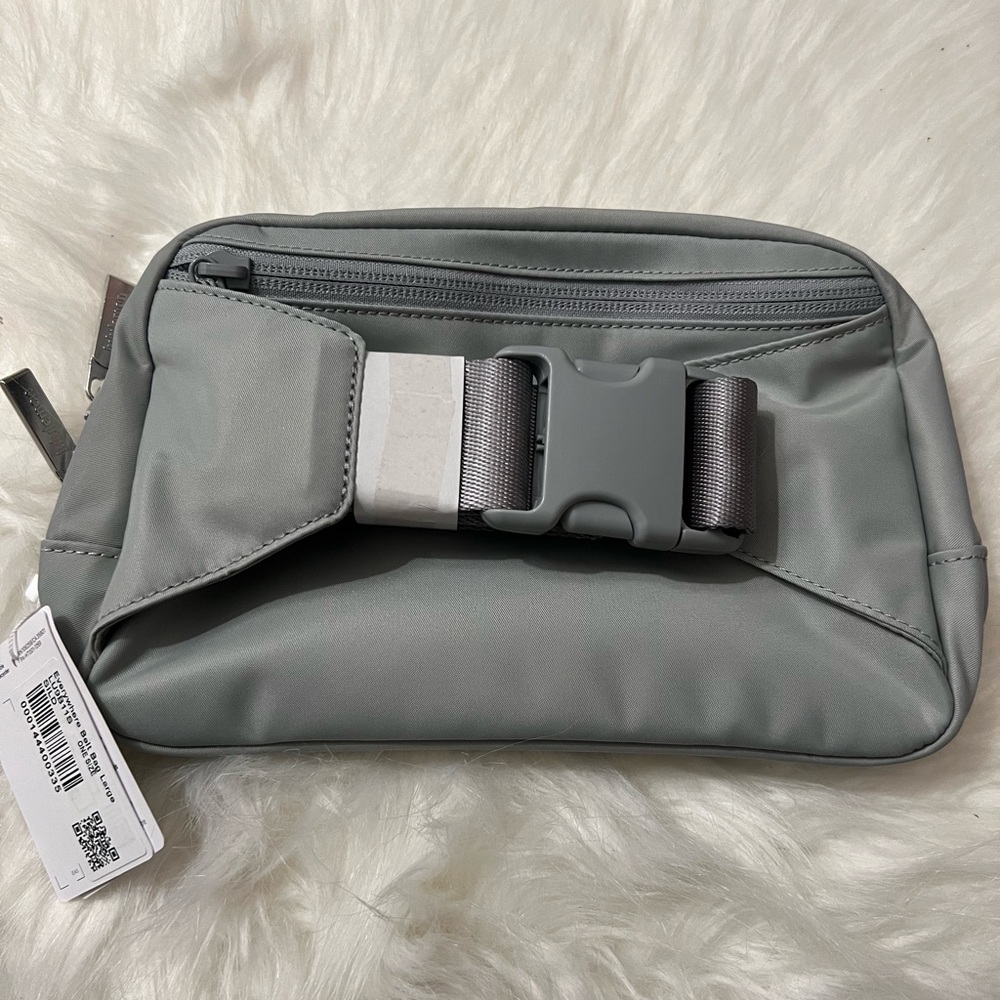 NWT Lululemon Belt Bag Large Size Silver Drop - Picture 2 of 7